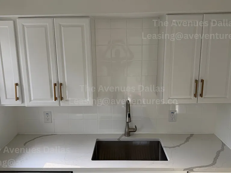 305 N Oak Cliff Blvd #305 — Photo 6