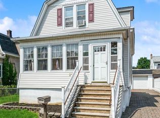 29 S 2nd St, Fords, NJ 08863