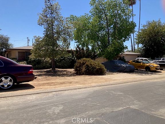 2nd image of 1152 Villa St