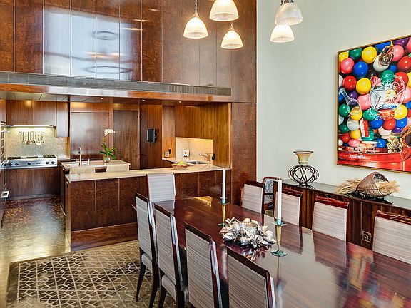 4th image of 1 W 67th St #606/607