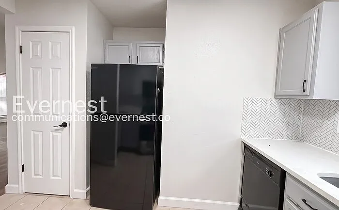 4730 Black Rock St — Photo 4