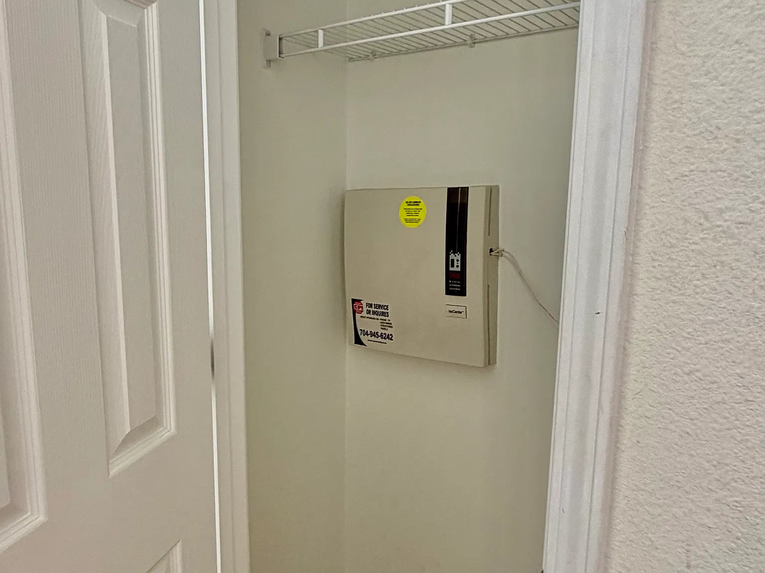 2 bed, 1252 sqft, $1,745 — Photo 4