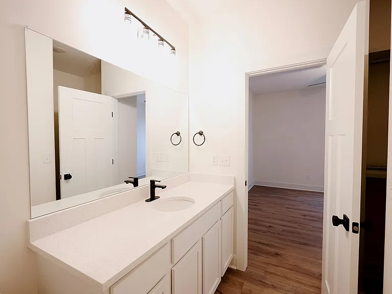 522 E Briarbrook Ln — Photo 27