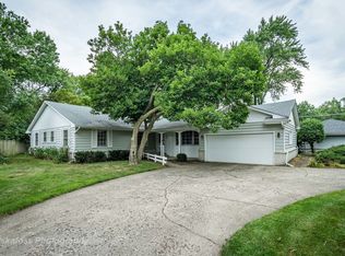 2114 Driving Park Rd, Wheaton, IL 60187