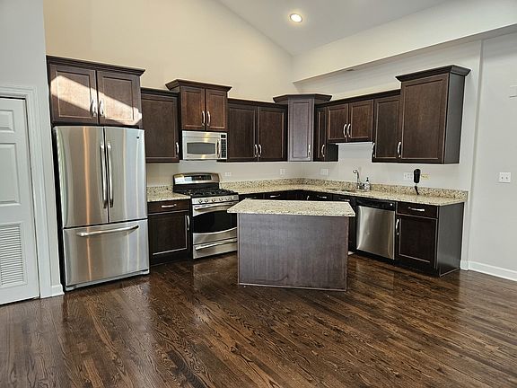 3rd image of 1220 W Carmen Ave APT 3
