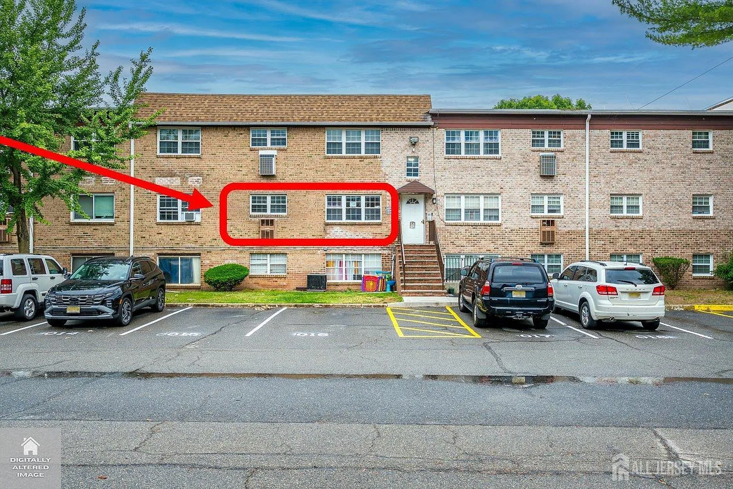 2 bed, 1.0 bath, 896 sqft, $2,100 — Photo 2