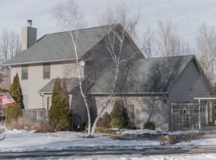 1673 Springville Rd, Mount Vernon, IA 52314