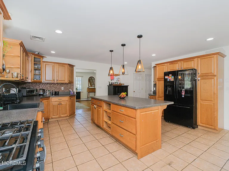 209 Woodcrest Rd — Photo 10