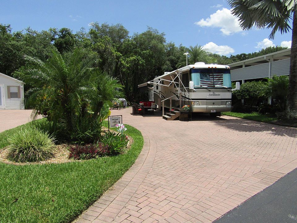1st image of 2457 Saint George Dr