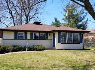 5435 N Longwood Dr, Peoria, IL 61614