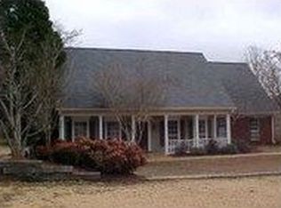 118 Oakridge St, Starkville, MS 39759