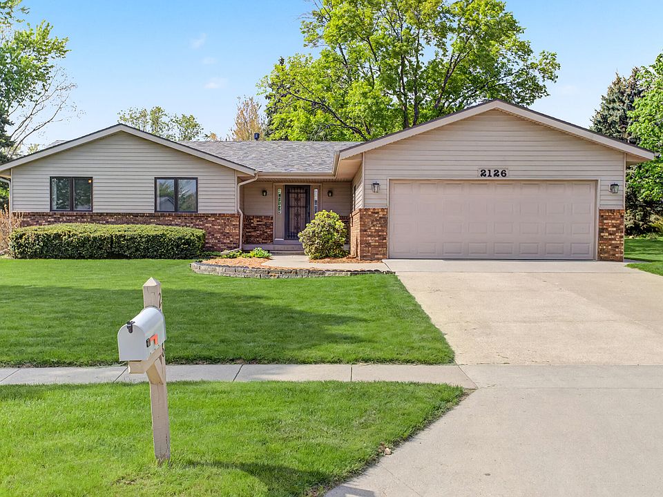 1st image of 2126 Buchanan Dr