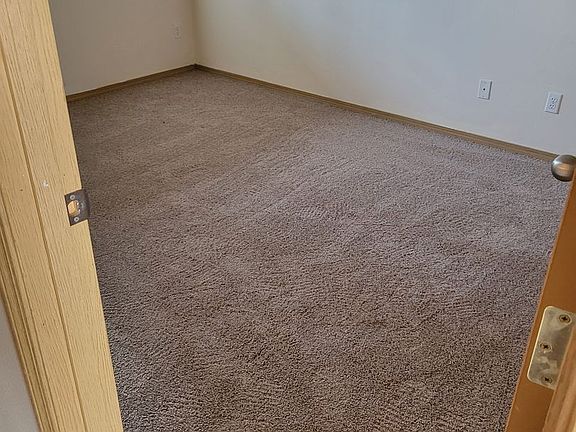 4th image of 5019 Grove St APT 204