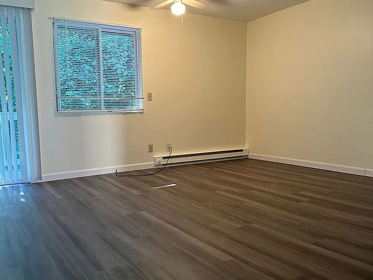 Westland Meadows — Photo 17