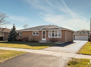 7819 W 74th Pl, Bridgeview, IL 60455