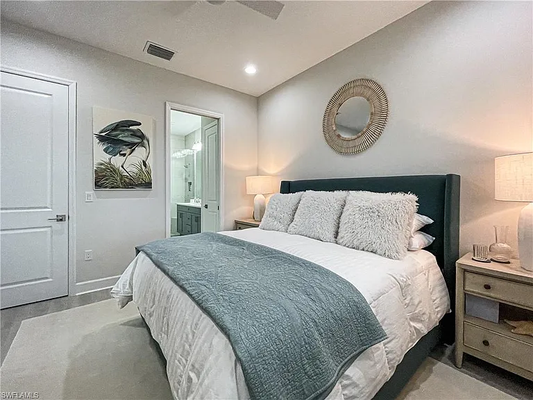 7162 Saona Ct — Photo 15