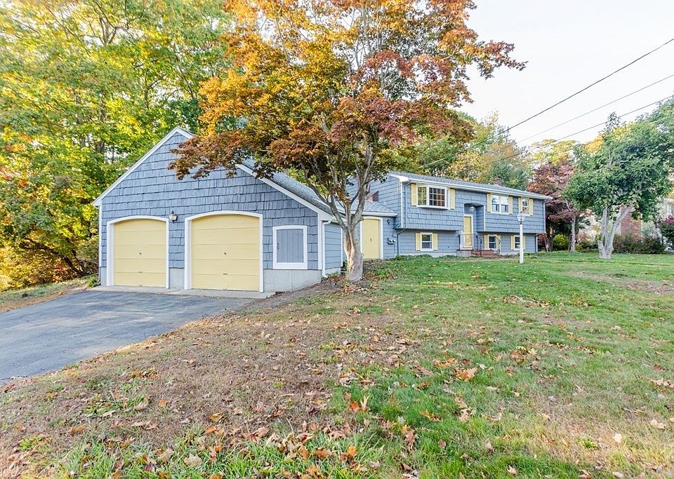 1st image of 79 Loganberry Dr