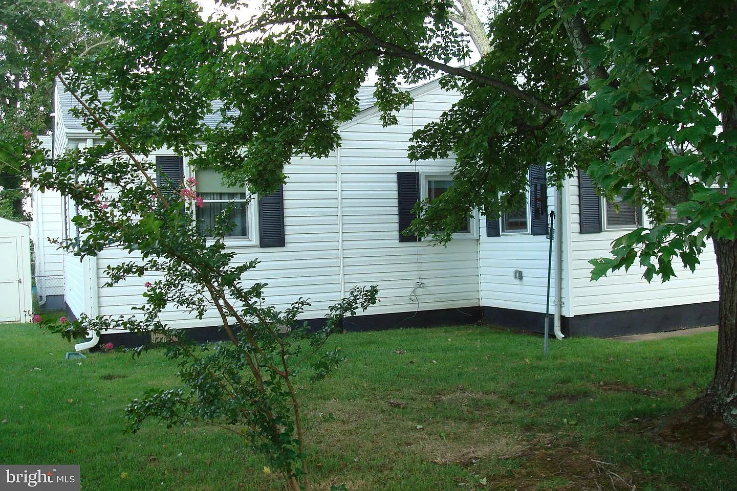 21 Highland Pl photo 1