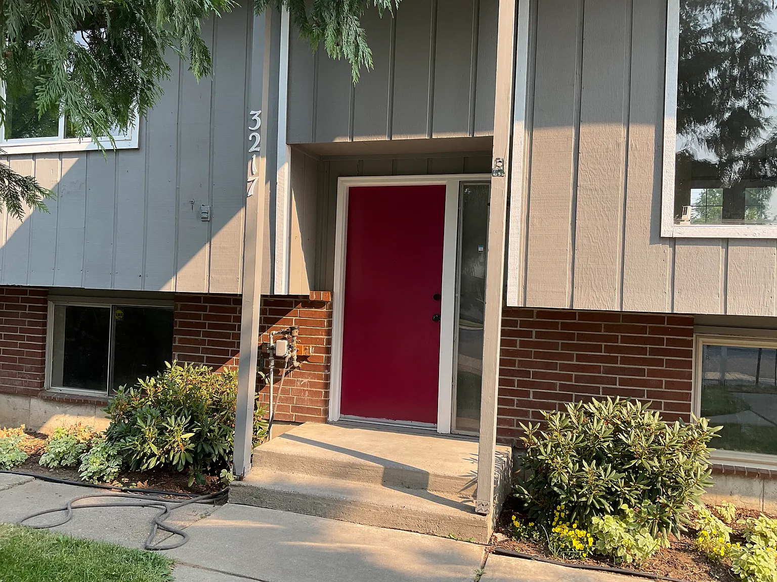 2 bed, 950 sqft, $1,795 — Photo 1