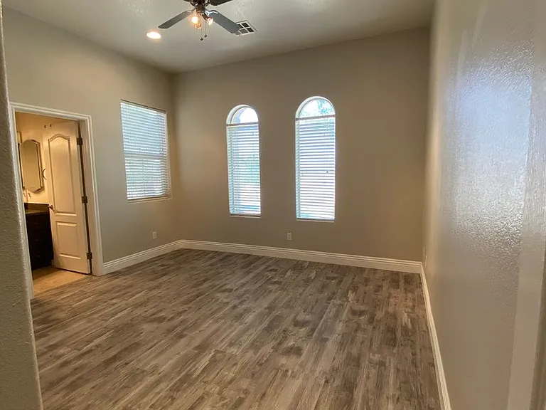 3611 Oakleaf Ave — Photo 25