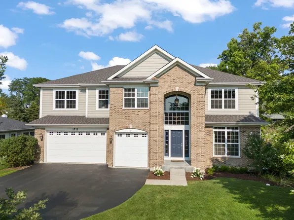1711 Driving Park Rd, Wheaton, IL 60187