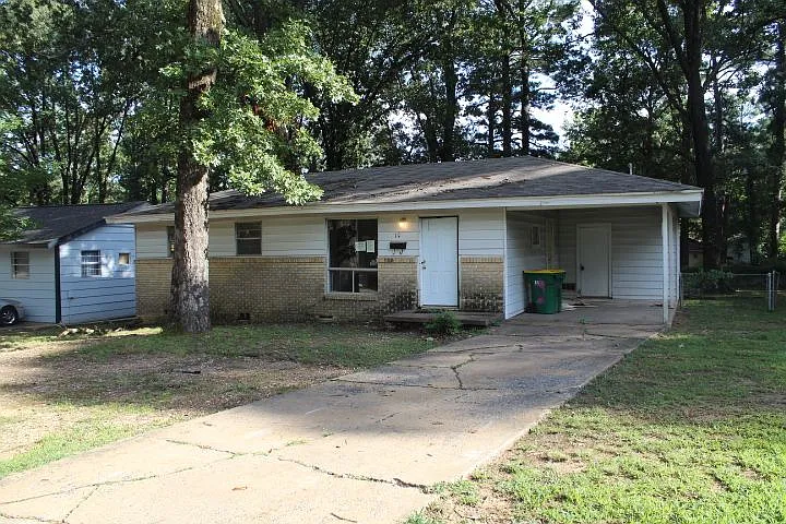 19 Exeter Dr