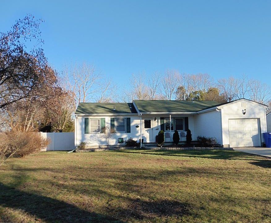 1st image of 505 Pheasant Ln