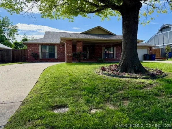 7414 S Lakewood Ave E, Tulsa, OK 74136