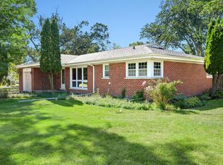 1430 Evergreen Ter, Glenview, IL 60025