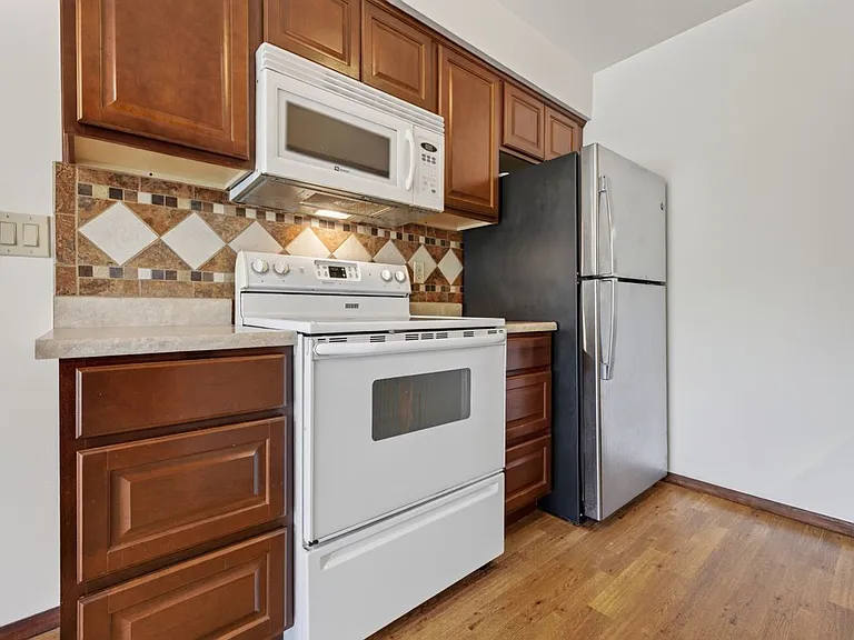 26070 N Lake Dr — Photo 24