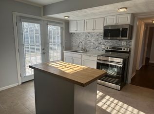 46687 Winchester Dr, Sterling, VA 20164