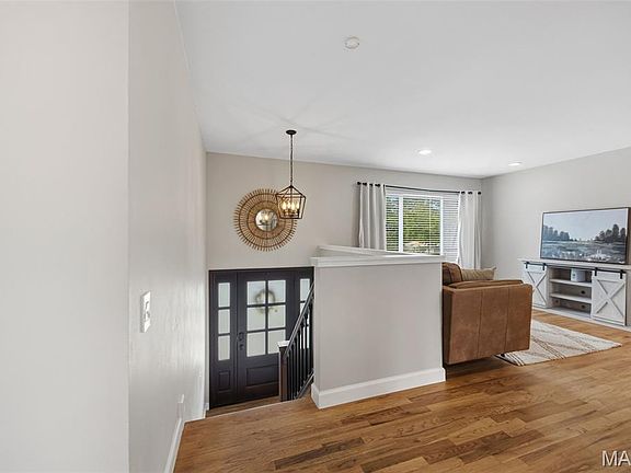 3rd image of 11260 Claywood Dr