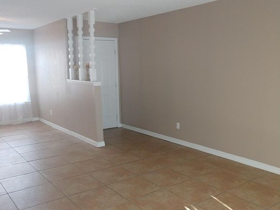 4th image of 10512 Ashwood Dr #C