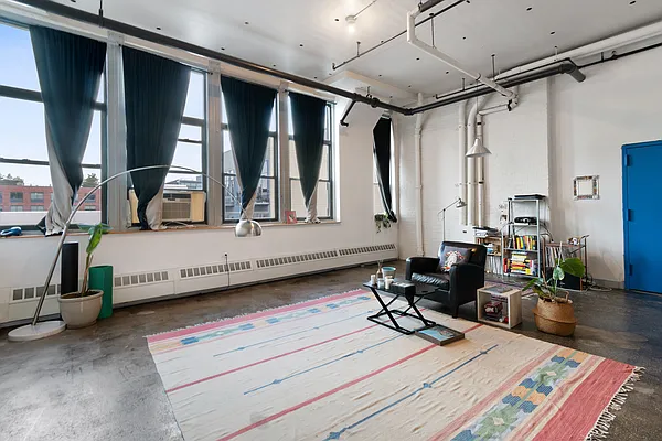 Rented by Compass | media 9