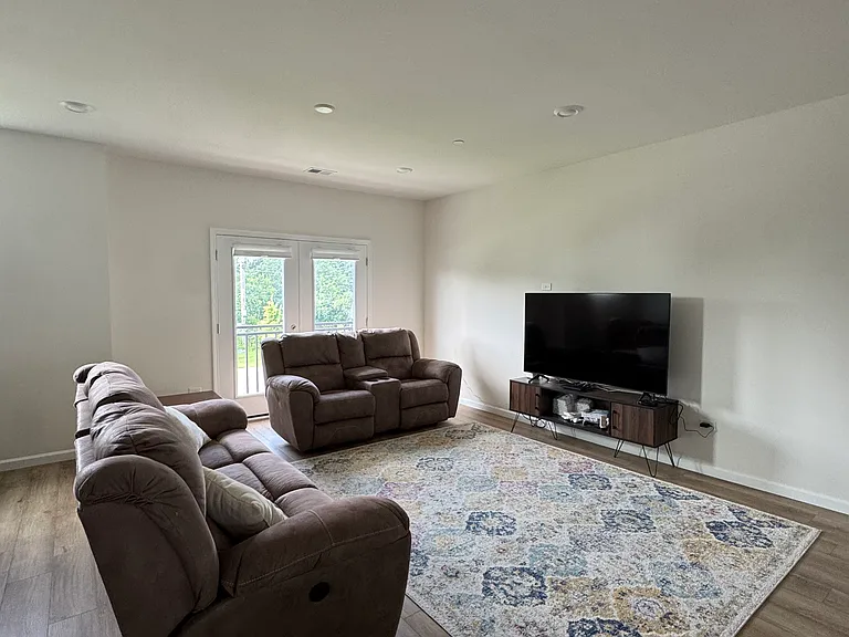 6211 Sandbelt Dr — Photo 5