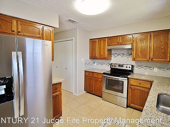 5th image of 2245 Madrid Ct