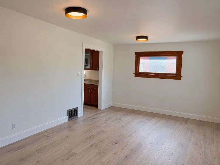 2 bed, 1243 sqft, $2,390 — Photo 2