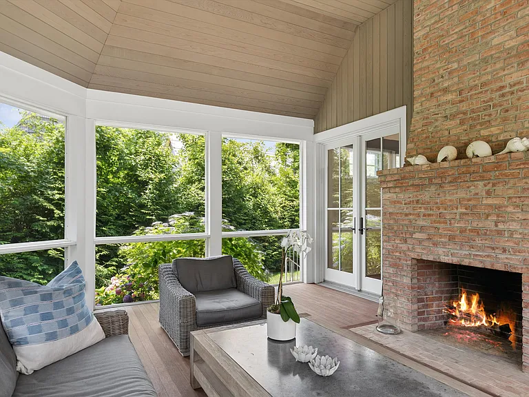 23 Old Montauk Hwy — Photo 12