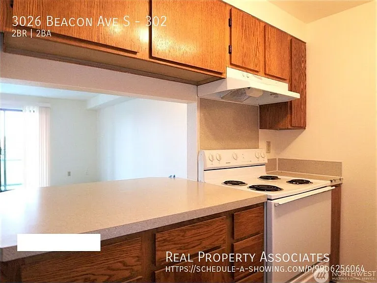 3026 Beacon Ave S #302 — Photo 3