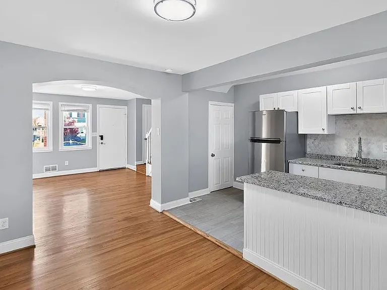 3425 Dunran Rd — Photo 8