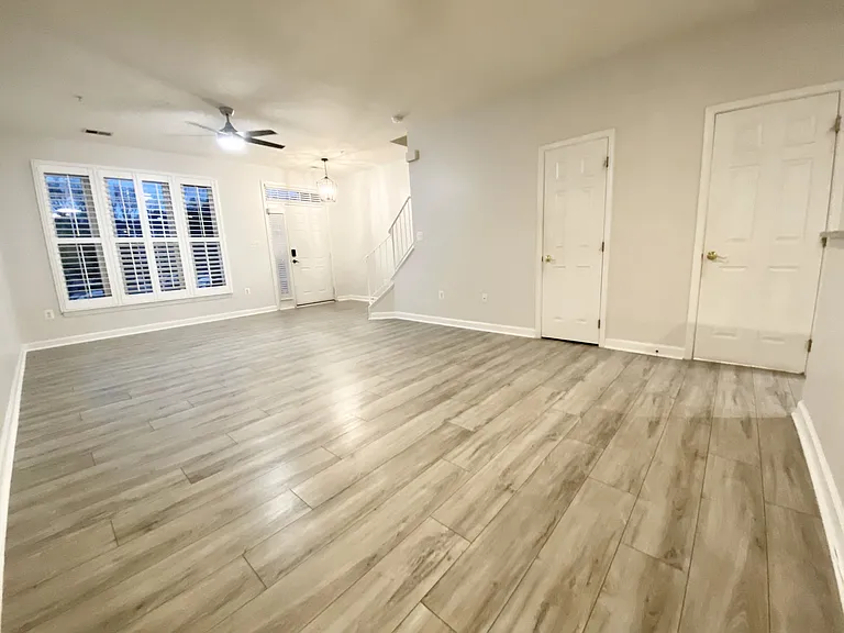 8704 Aspen Grove Ct — Photo 13