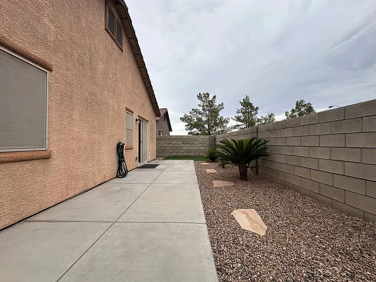 3821 Prespa Lake Ct — Photo 18