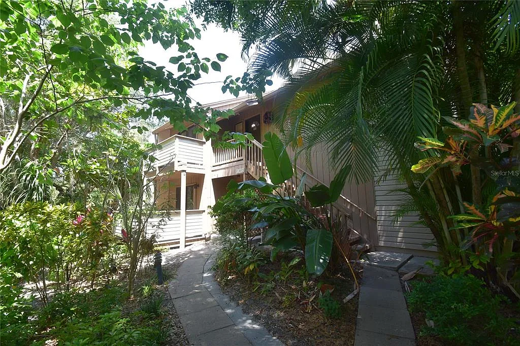 2 bed, 2.0 bath, 1077 sqft, $1,775 — Photo 1