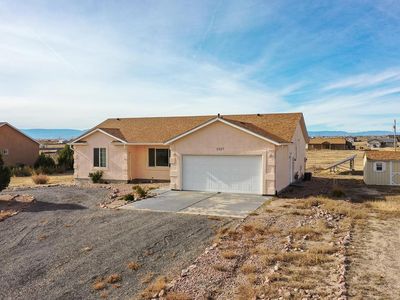 1327 N Blazing Star Ln, Pueblo West, CO, 81007