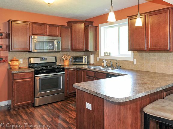 5th image of 431 Green Meadow Ct