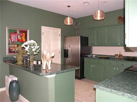 4th image of 8834 N May Ave #67