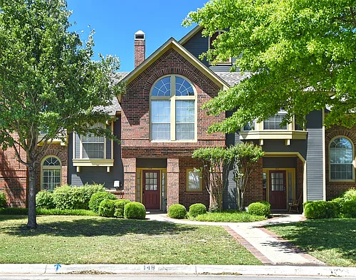 148 Cobblestone Row Photo 1