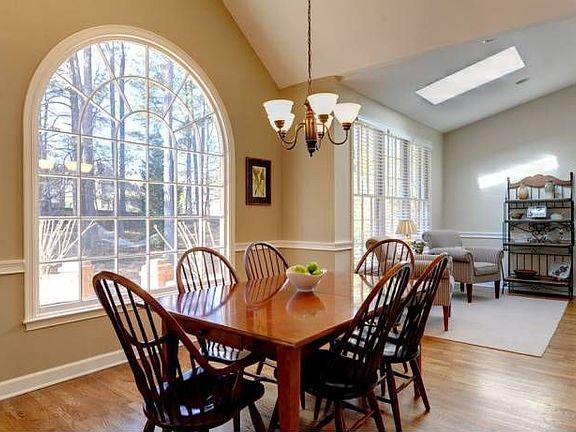 BREAKFAST ROOM