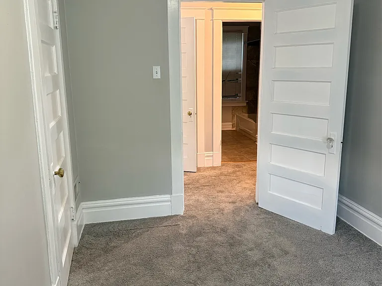 437 S Elm Ave — Photo 6