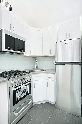 Rented by Bohemia Realty Group | media 3